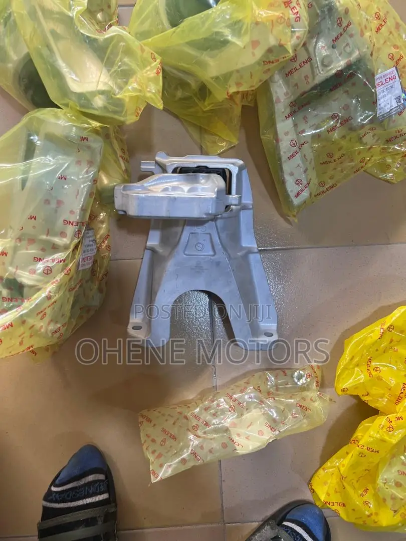 Honda Civic 2017 Gearbox Seat Available