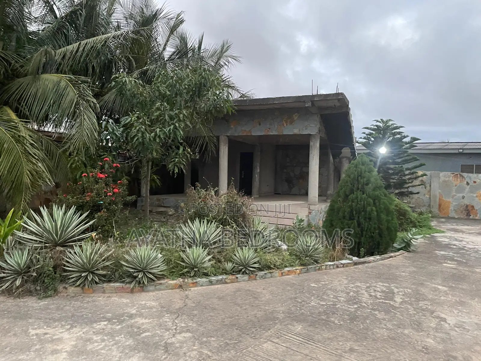 4bdrm House in Modern Properties, New Town for rent