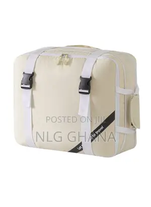 Expandable Compression Pouch for Travel Clothes. Tvx28323