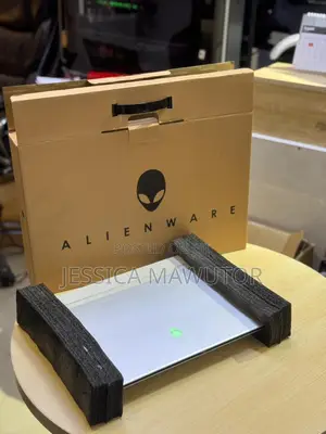 New Laptop Alienware M15 r3 16GB Intel Core i7 SSD 2T