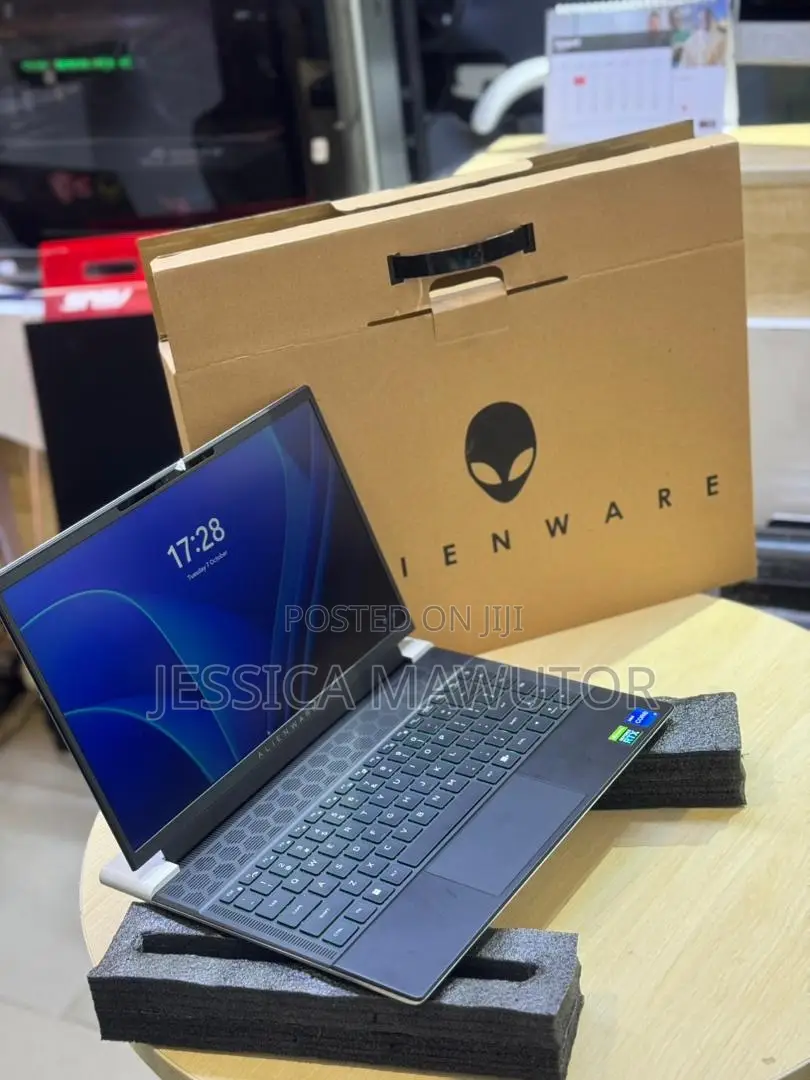 New Laptop Alienware M15 r3 16GB Intel Core i7 SSD 2T