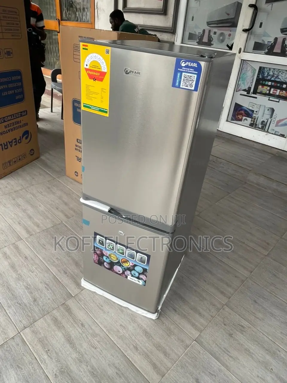 Sleek Powerful Pearl 206l Double Door Refrigerator
