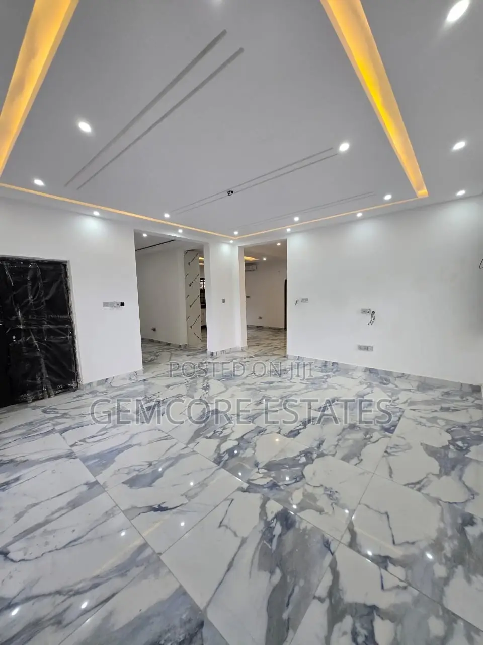 4bdrm House in Lakeside Community 8, East Legon for sale
