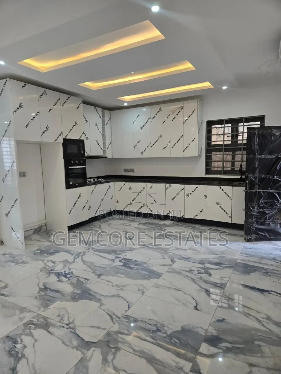 4bdrm House in Lakeside Community 8, East Legon for sale
