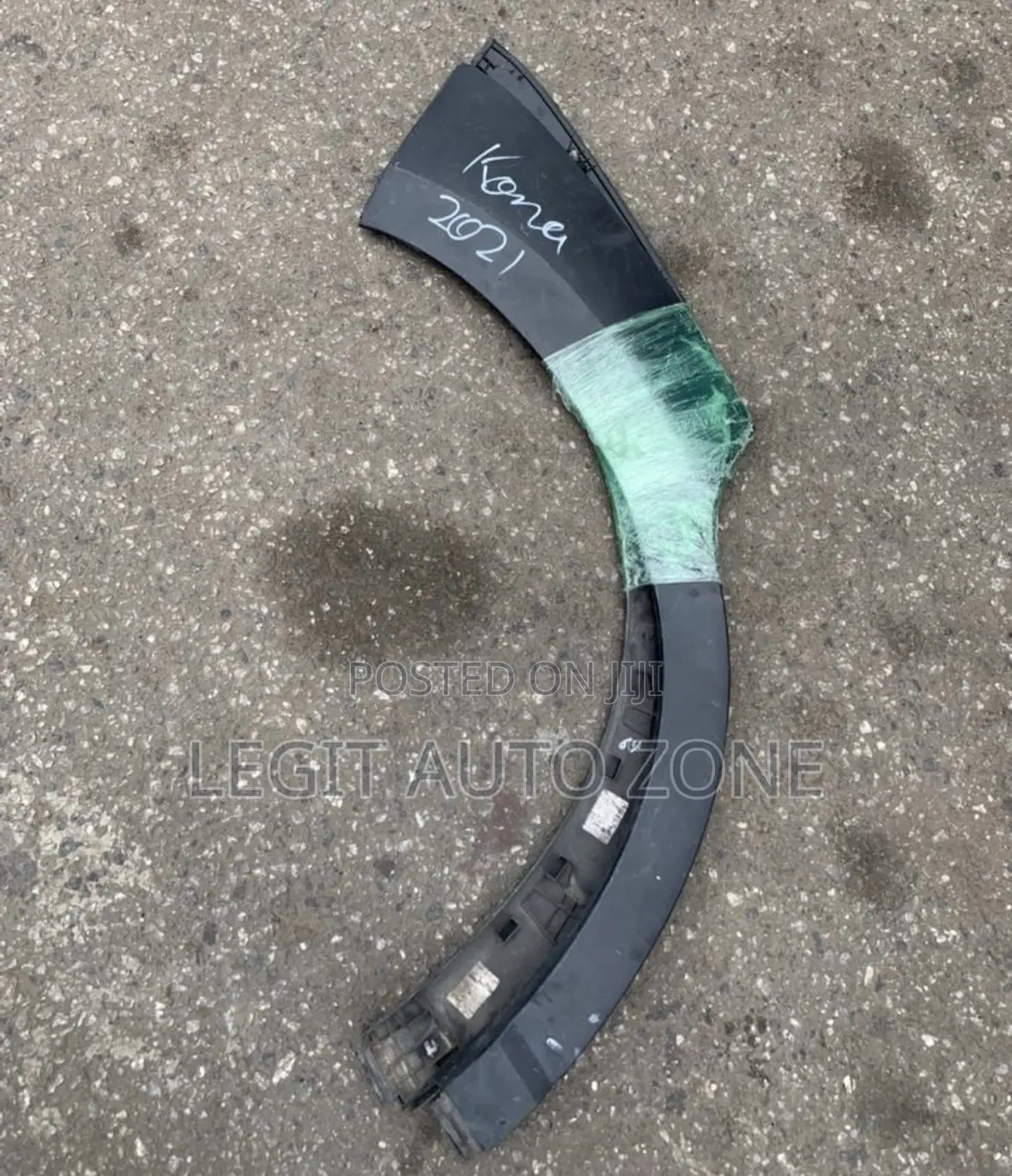 Hyundai Kona 2020,2021,2022, Fender Moulding Available