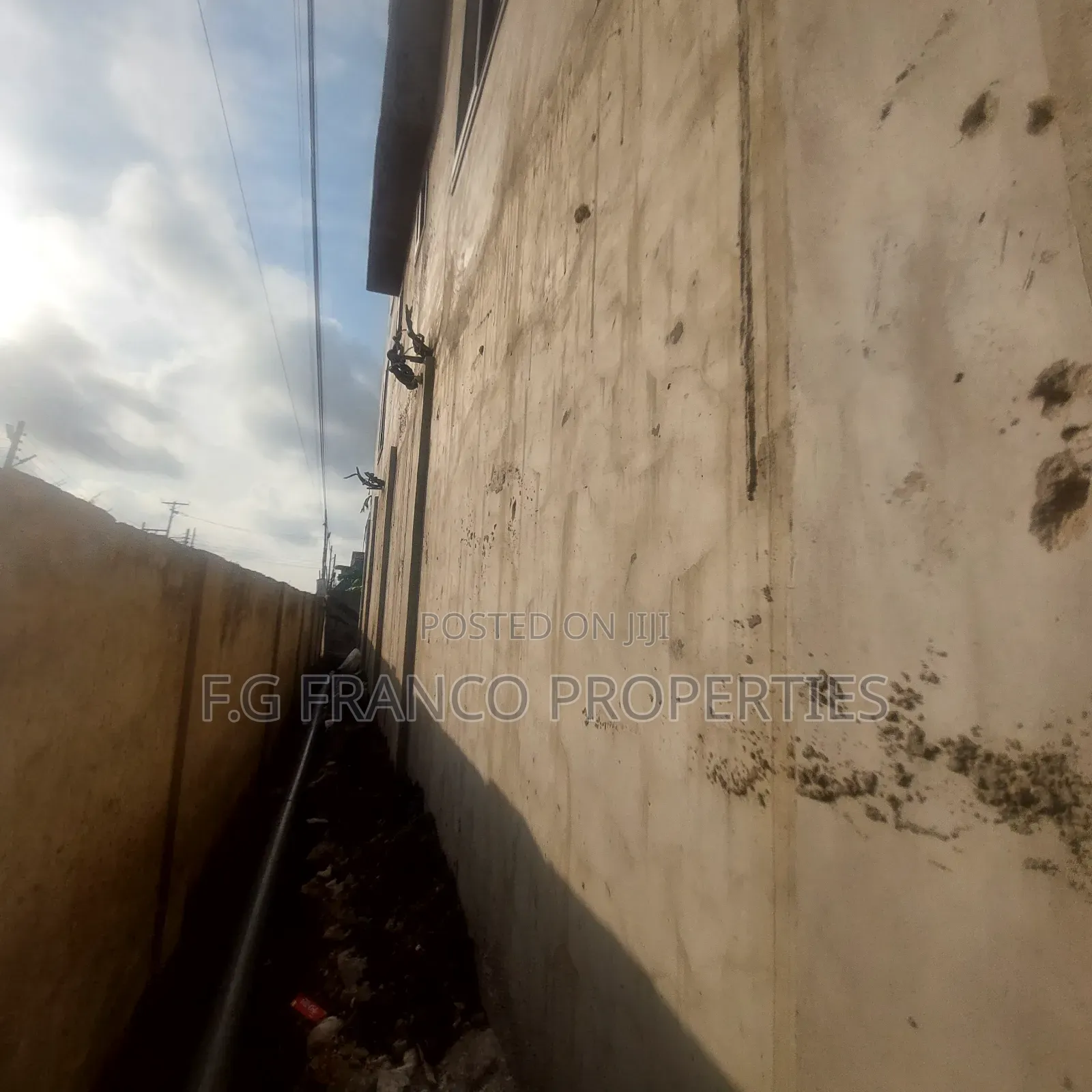 Warehouse for Rent at Lashibi Klagon