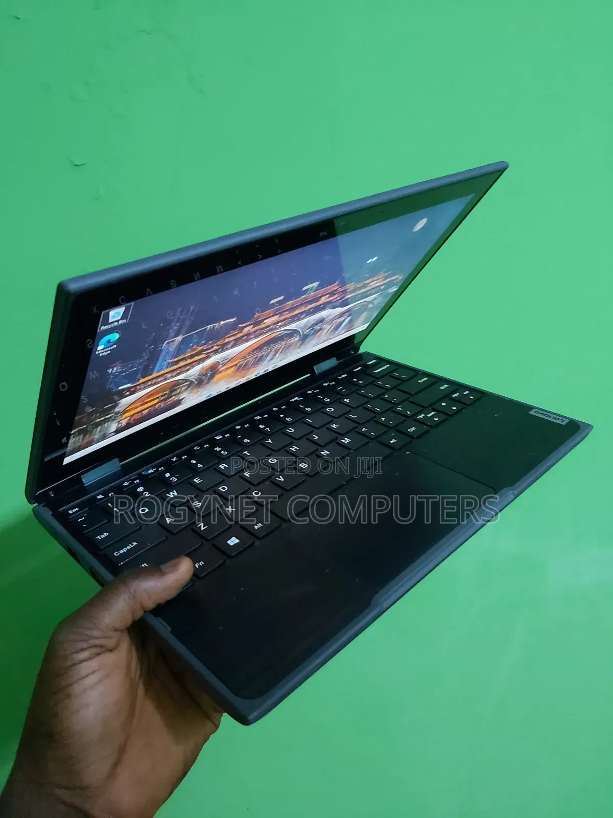 Laptop Lenovo 300e 4GB Intel Celeron SSD 72GB
