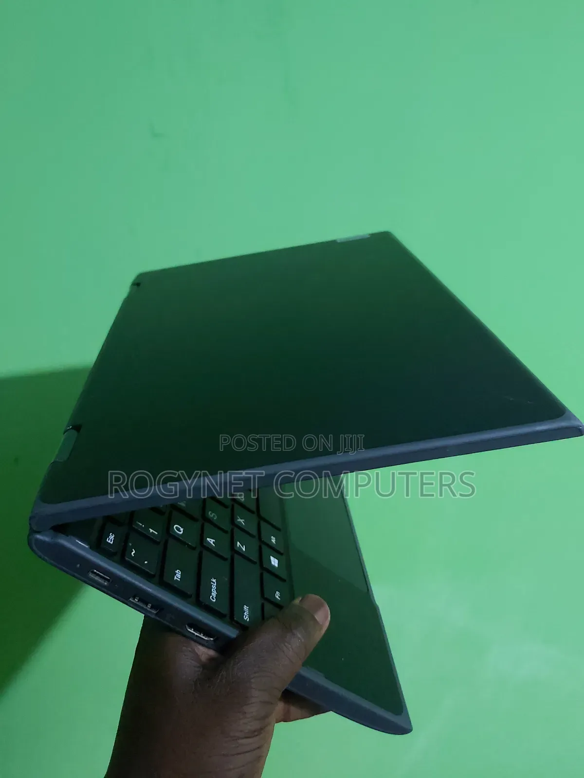 Laptop Lenovo 300e 4GB Intel Celeron SSD 72GB
