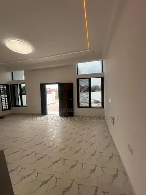 3bdrm House in Old Ashomang for sale