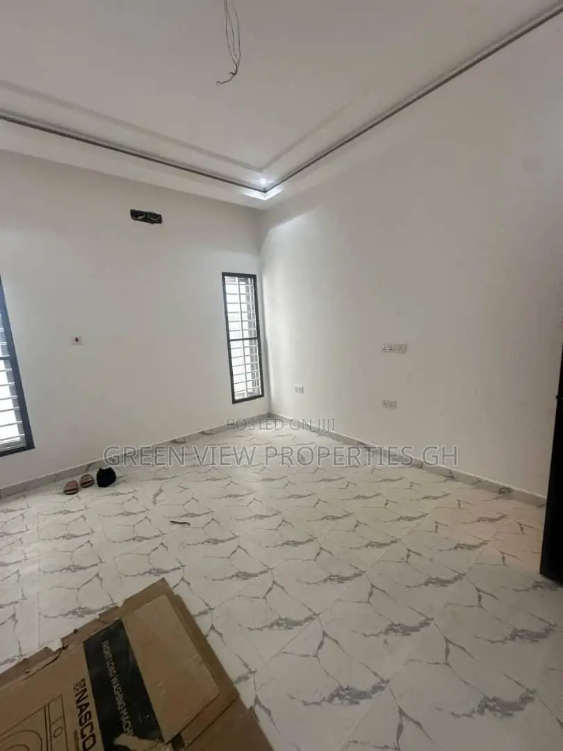 3bdrm House in Old Ashomang for sale
