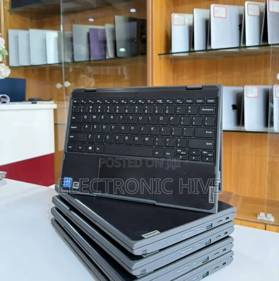 Laptop Lenovo 300e 4GB Intel Pentium SSD 128GB