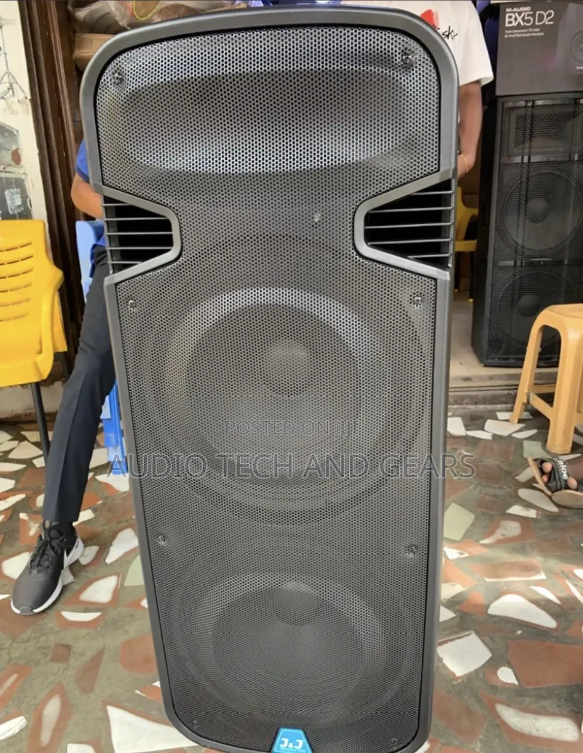 J J Bluetooth Speaker With Microphone Pair