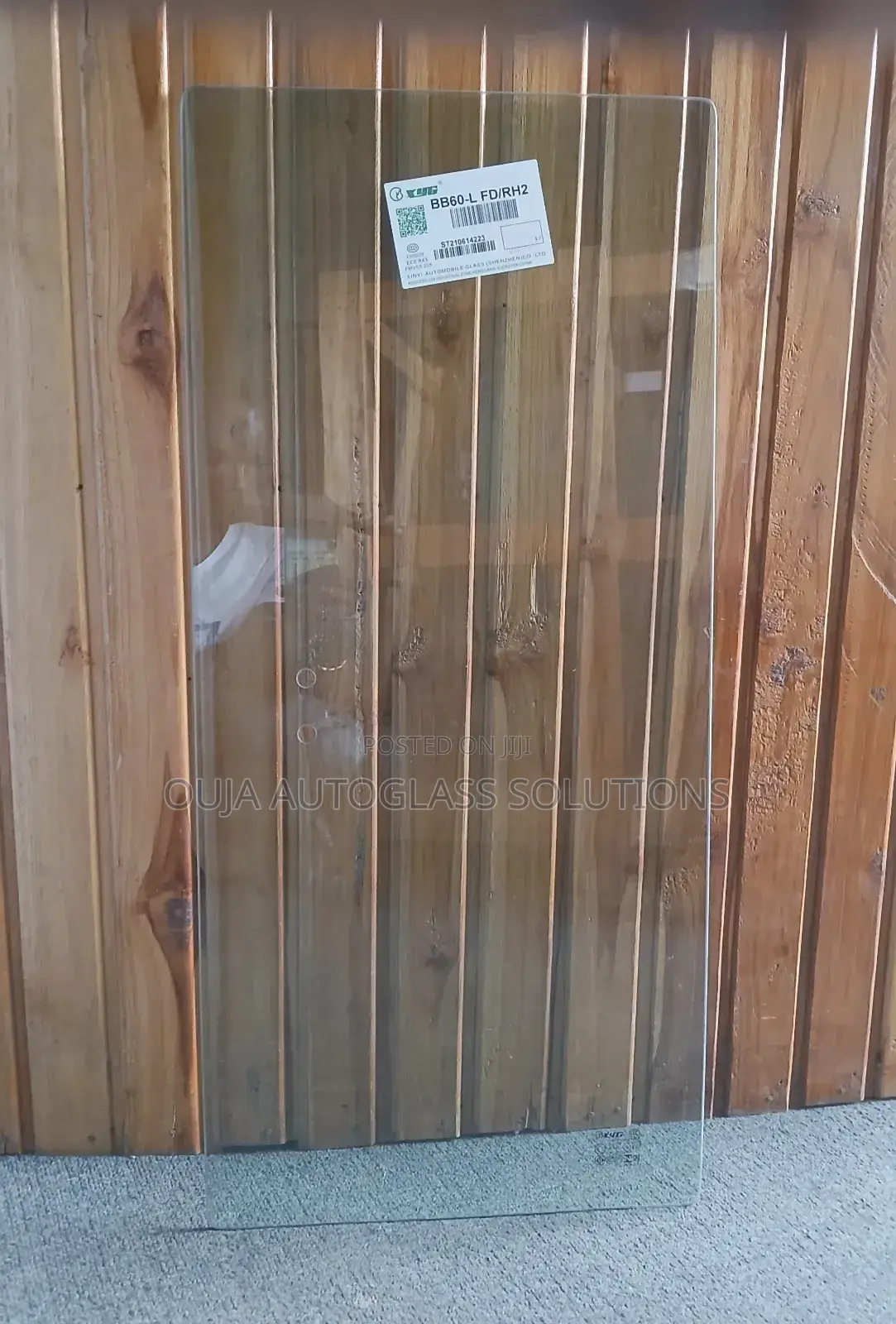 Bb60-l Fd/Rh2 - Toyota Coaster Side Window Glass Available
