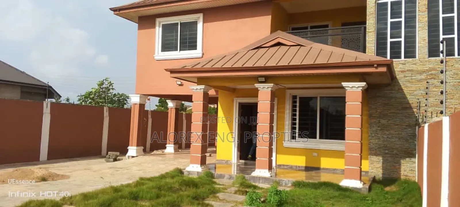 4bdrm House in $180,000 Com. 25, Oyarifa for sale