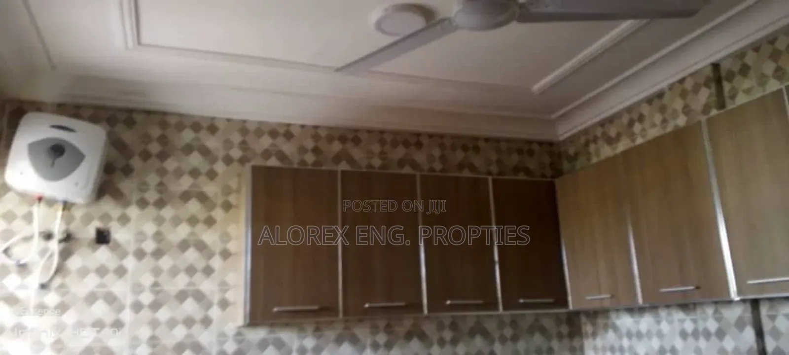 4bdrm House in $180,000 Com. 25, Oyarifa for sale