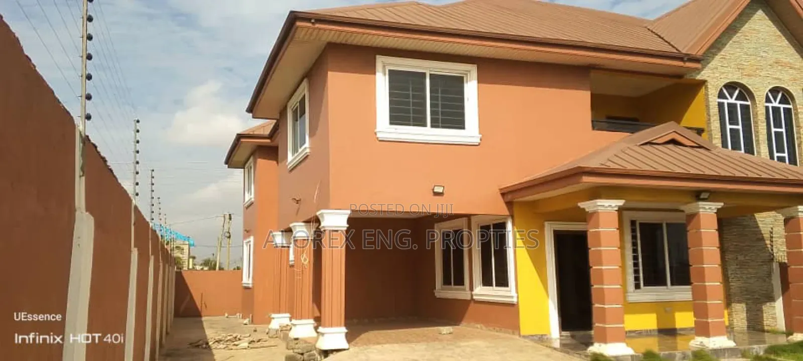 4bdrm House in $180,000 Com. 25, Oyarifa for sale