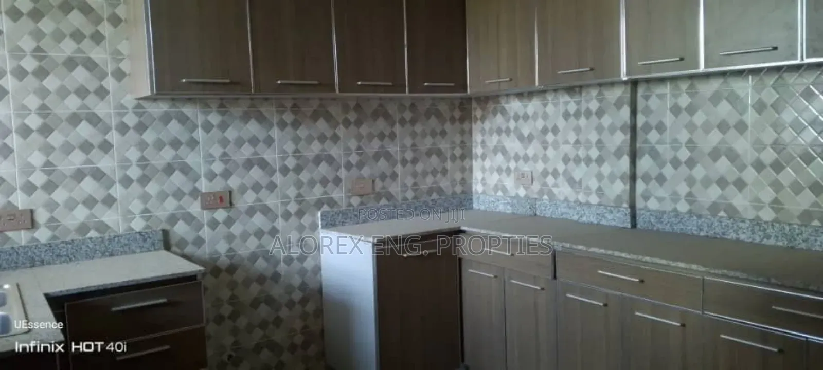 4bdrm House in $180,000 Com. 25, Oyarifa for sale