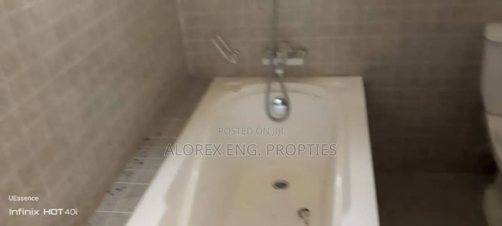 4bdrm House in $180,000 Com. 25, Oyarifa for sale
