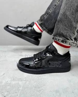 Jordan Air Jordan 1 Low "Triple Black"