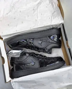 Jordan Air Jordan 1 Low "Triple Black"