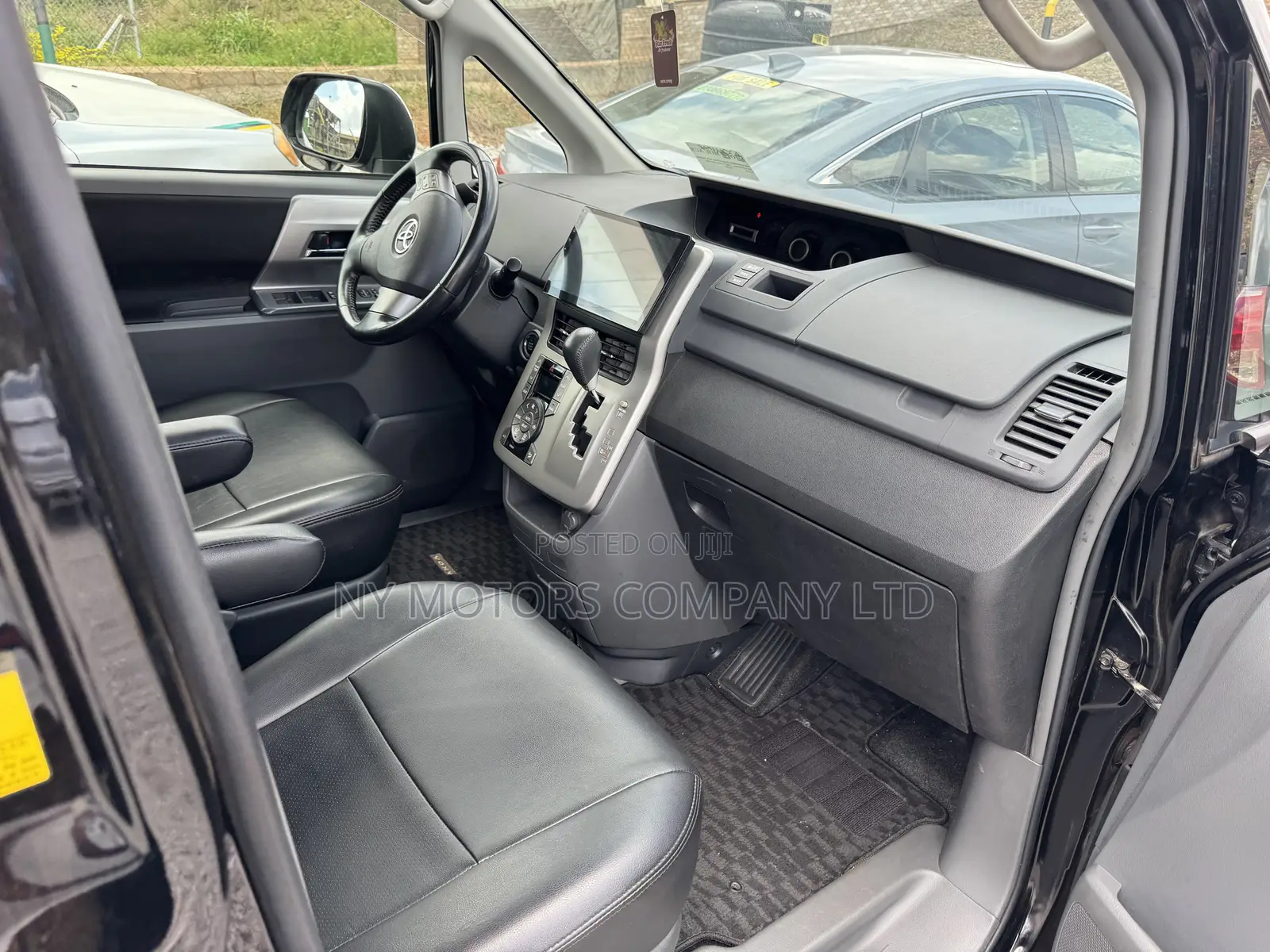 Toyota Voxy 2012 Black