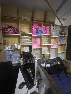 Shop Manager Needed at Lapaz