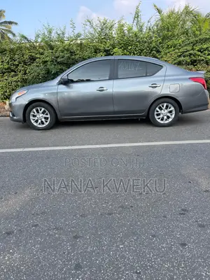 Nissan Versa 1.6 S 2018 Gray