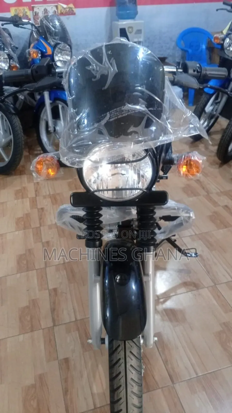 New Bajaj Boxer 125 2023 Black