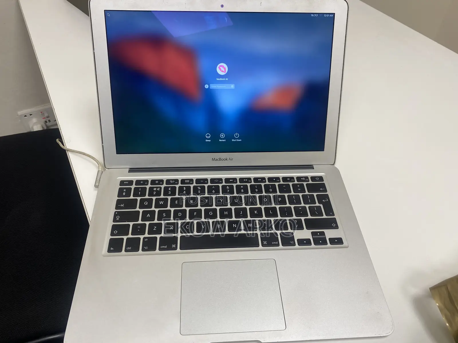 Laptop Apple MacBook Air 2011 4GB Intel Core I5 SSD 128GB