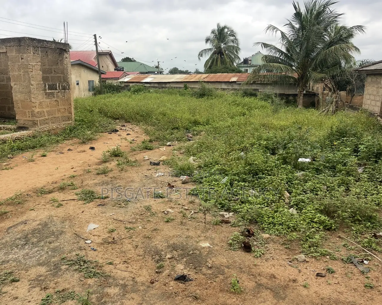 One and Half Plots at Ablekuma-Pokuase Highway (Olebu)