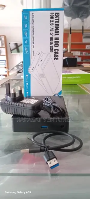 Desktop Hard Drive Enclosure for HDD and SSD