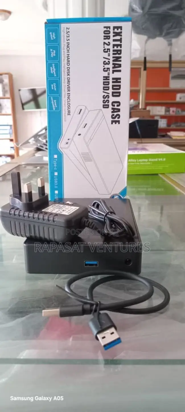 Desktop Hard Drive Enclosure for HDD and SSD