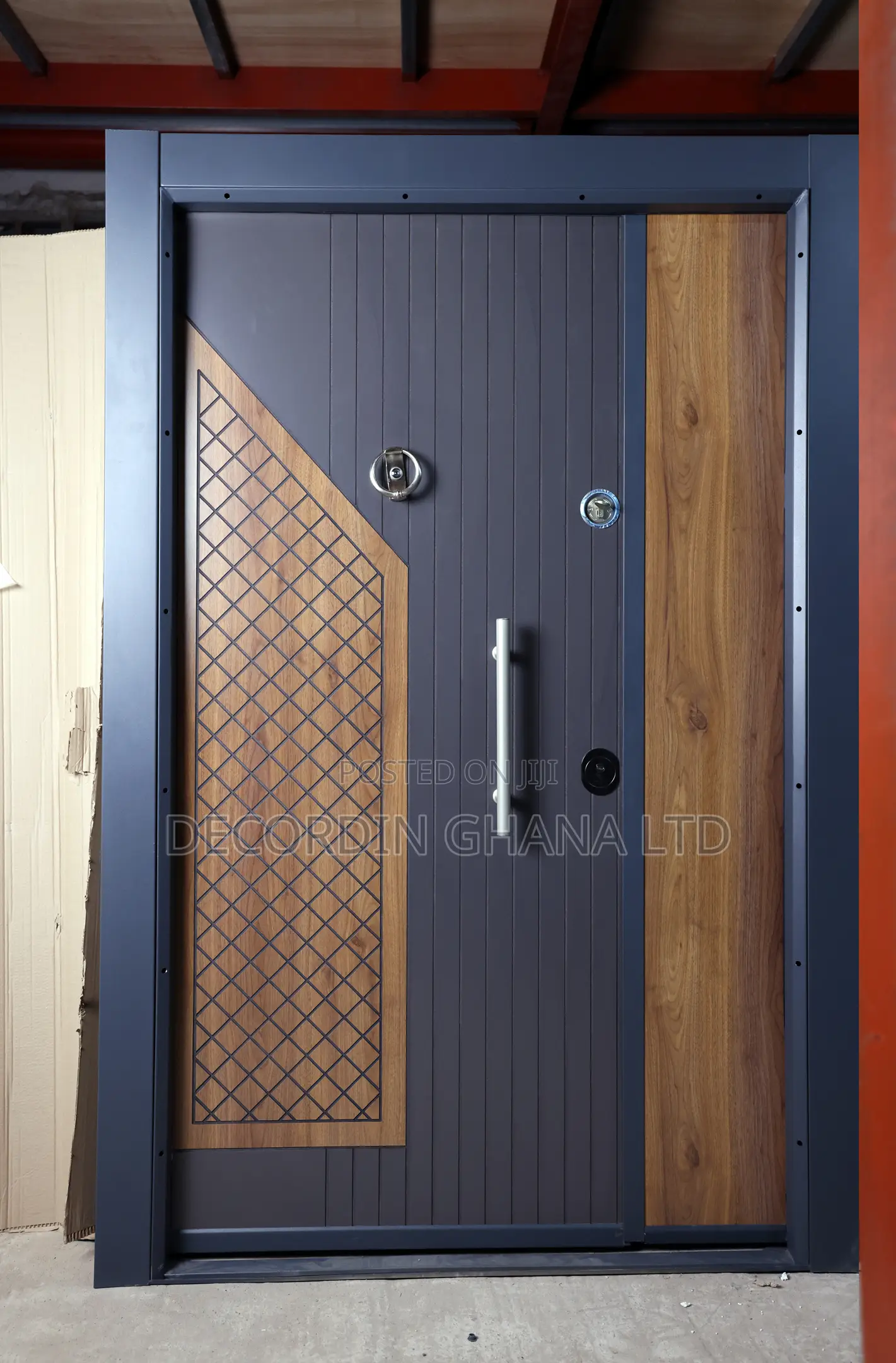 Decordin Door