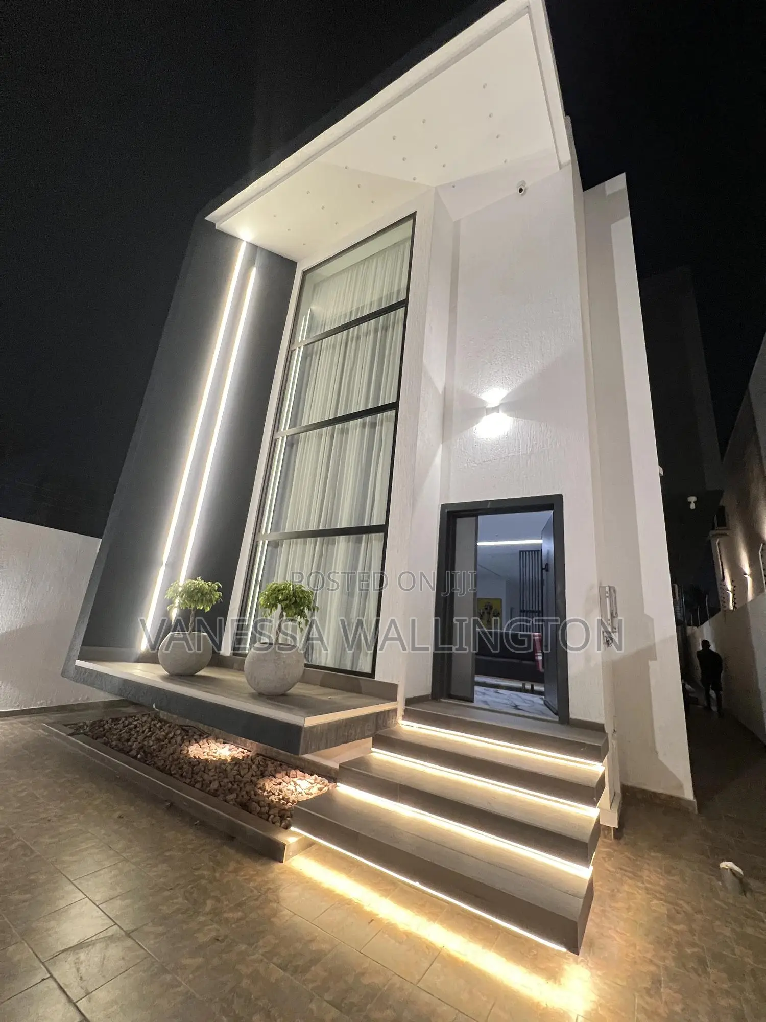 Furnished 4bdrm House in Nanakrom, Ashaley Botwe for rent