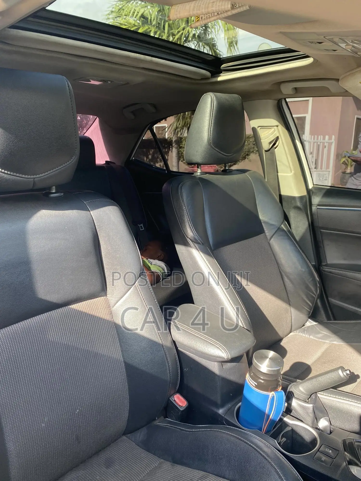 Toyota Corolla S 4dr Sedan (1.8L 4cyl CVT) 2015 White