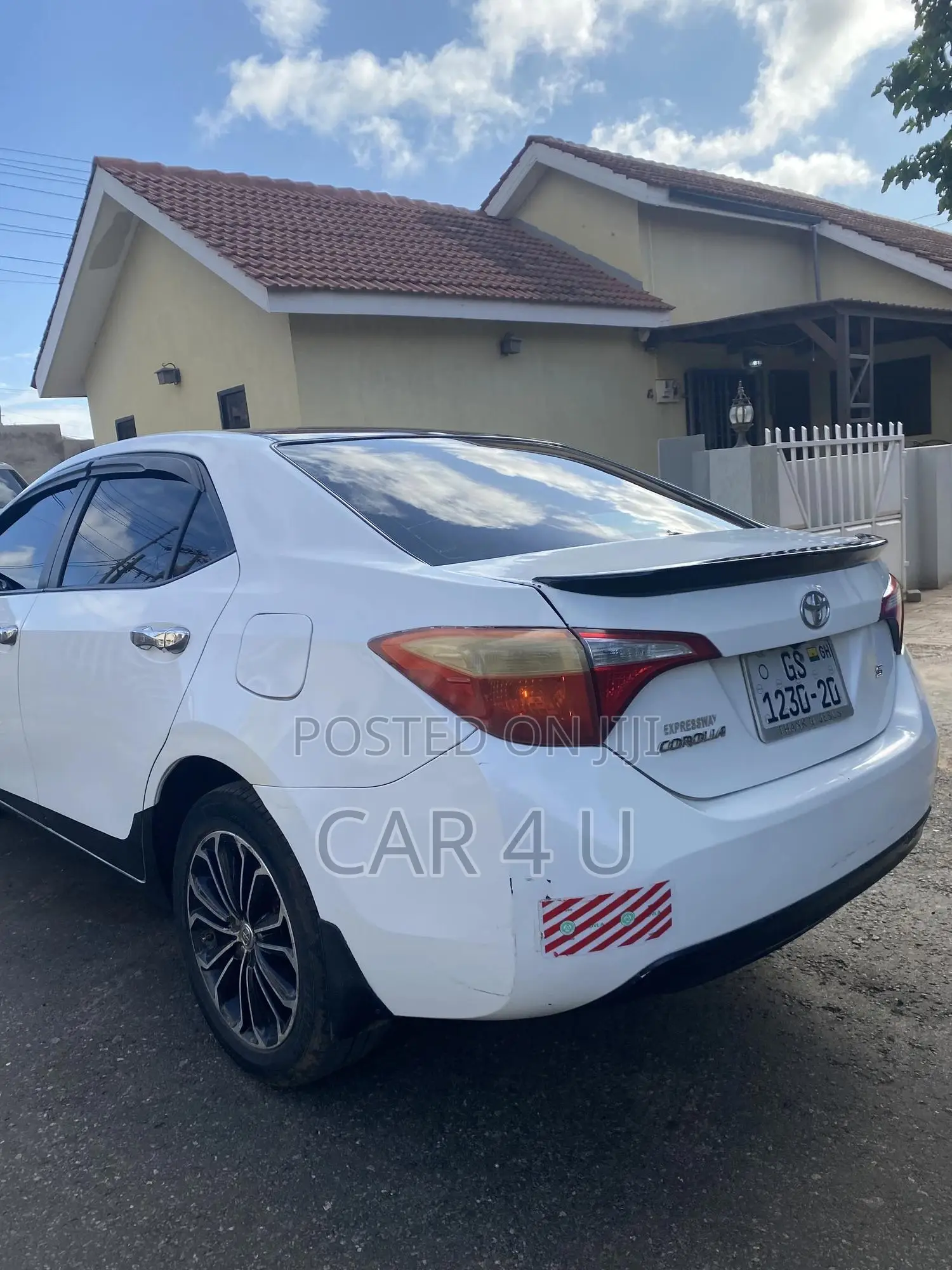 Toyota Corolla S 4dr Sedan (1.8L 4cyl CVT) 2015 White