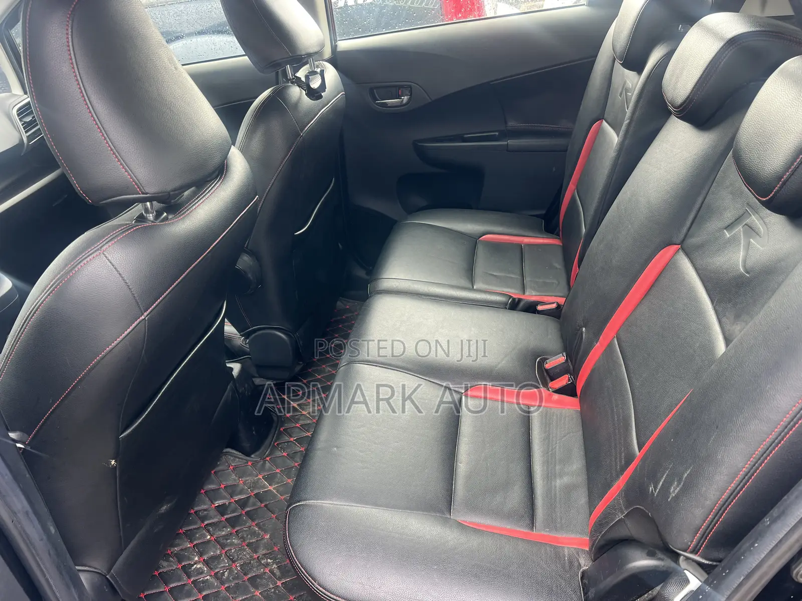 Toyota Ractis 1.5 AWD 2013 Black
