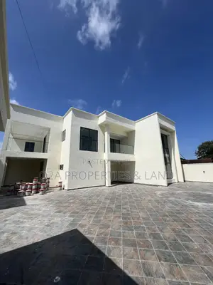 4bdrm House in East Legon, Bawaleshie for sale