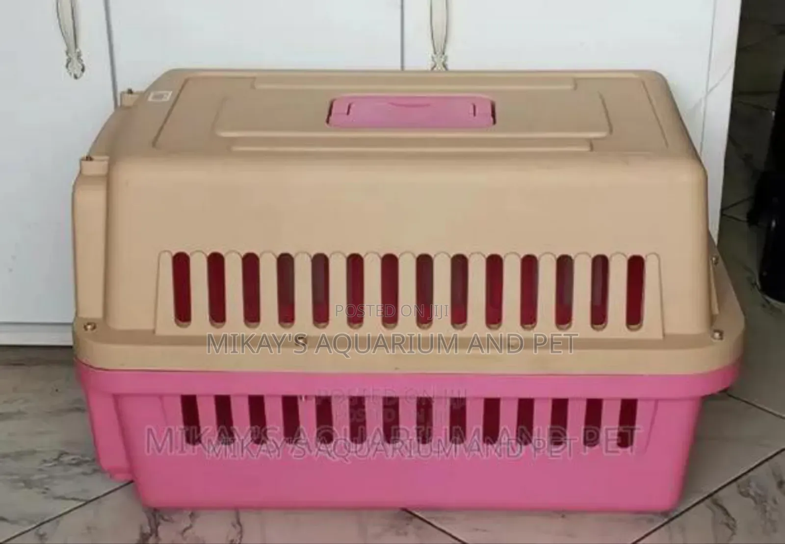 Medium Plastic Dog Cage