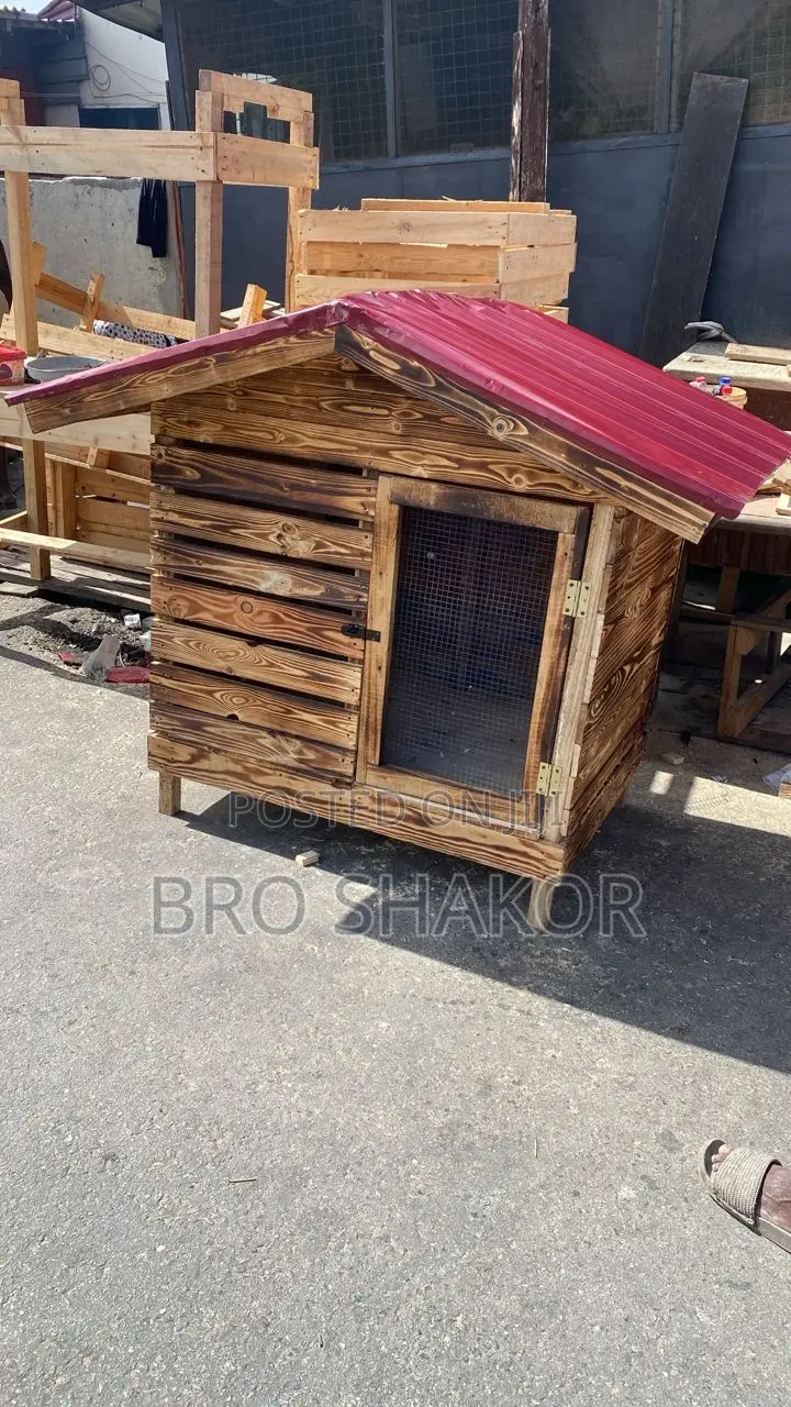 Wooden Pallet Dog Cages