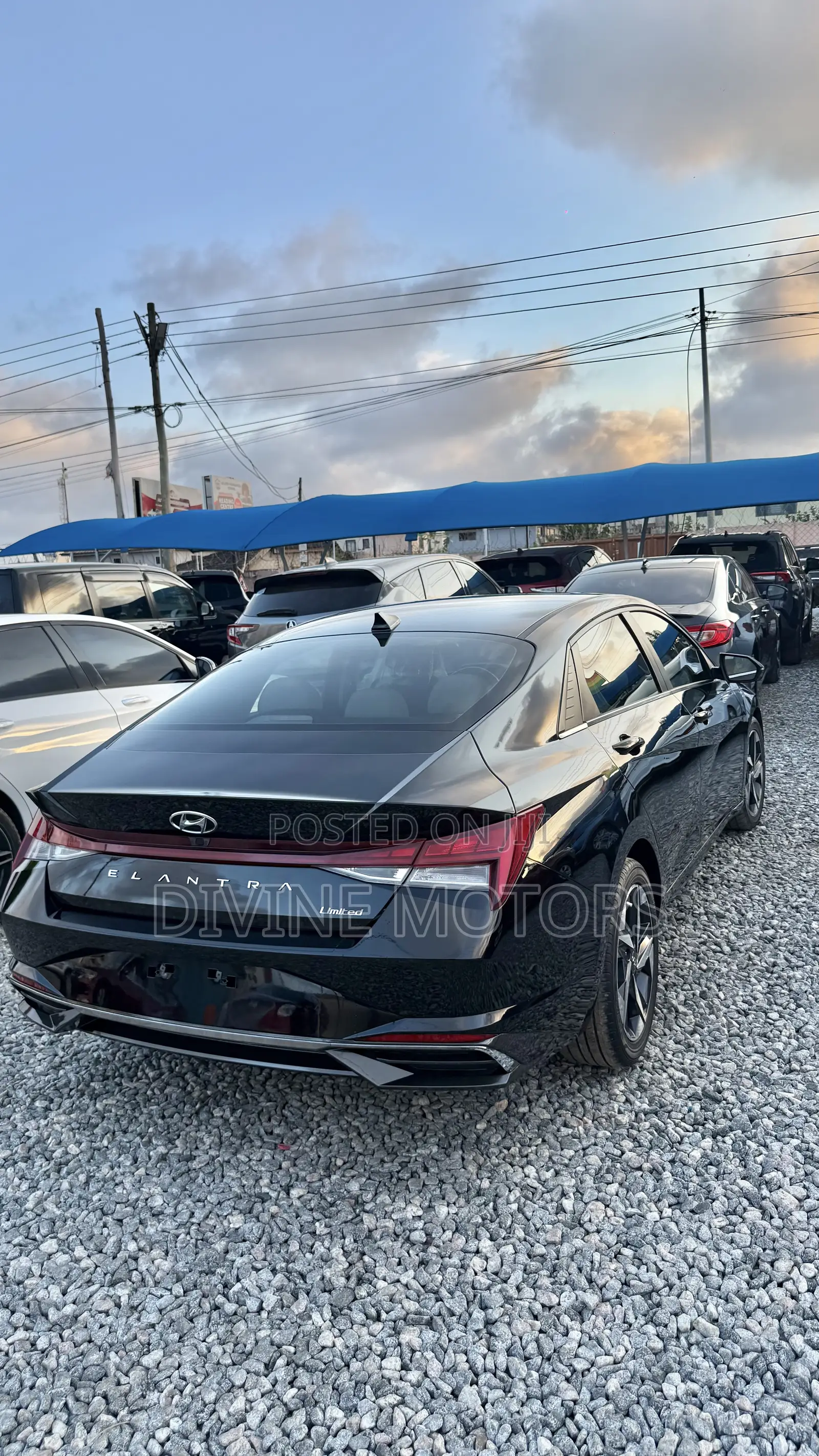 Hyundai Elantra Limited 2023 Black