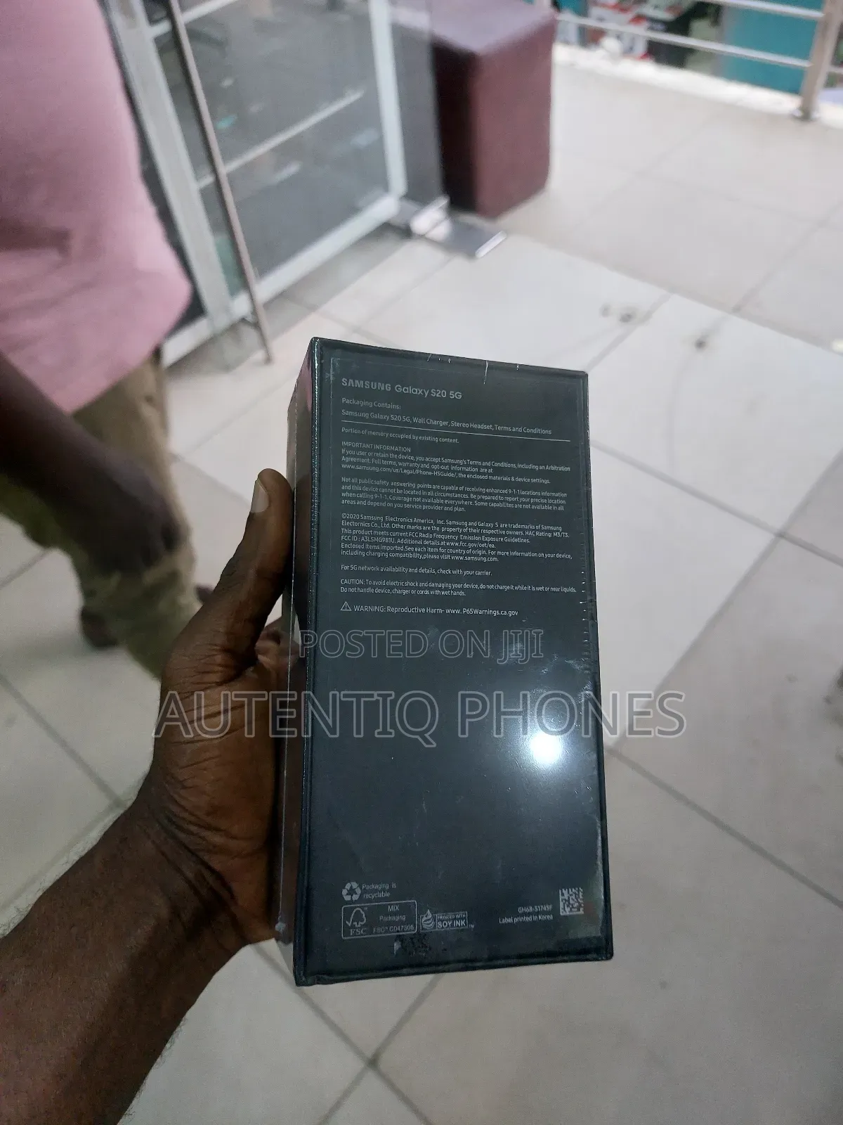 New Samsung Galaxy S20 128 GB Green