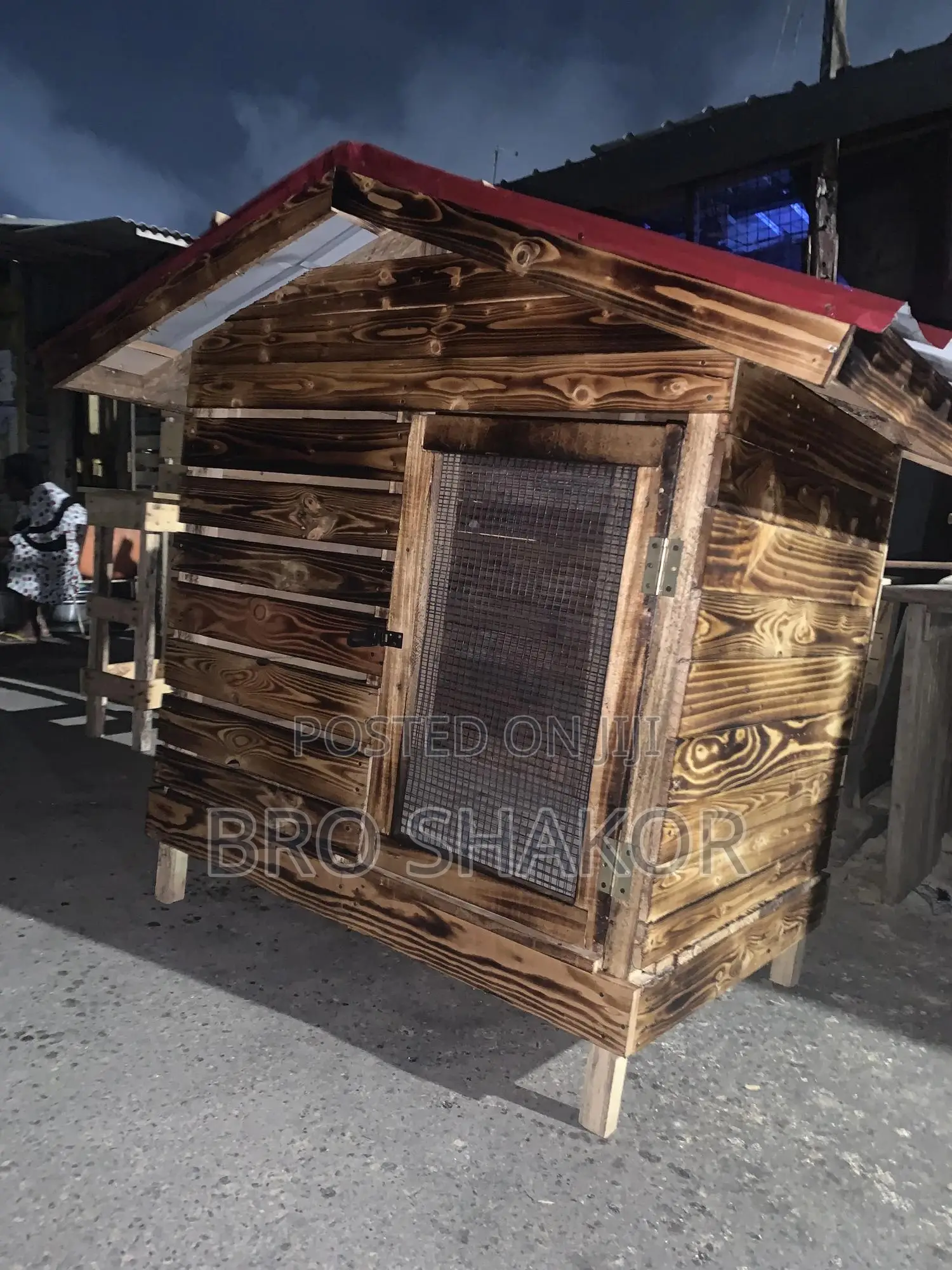 Wooden Pallet Dog Cages