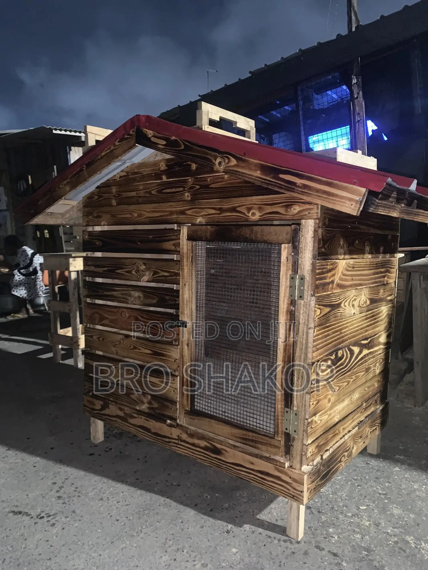 Wooden Pallet Dog Cages
