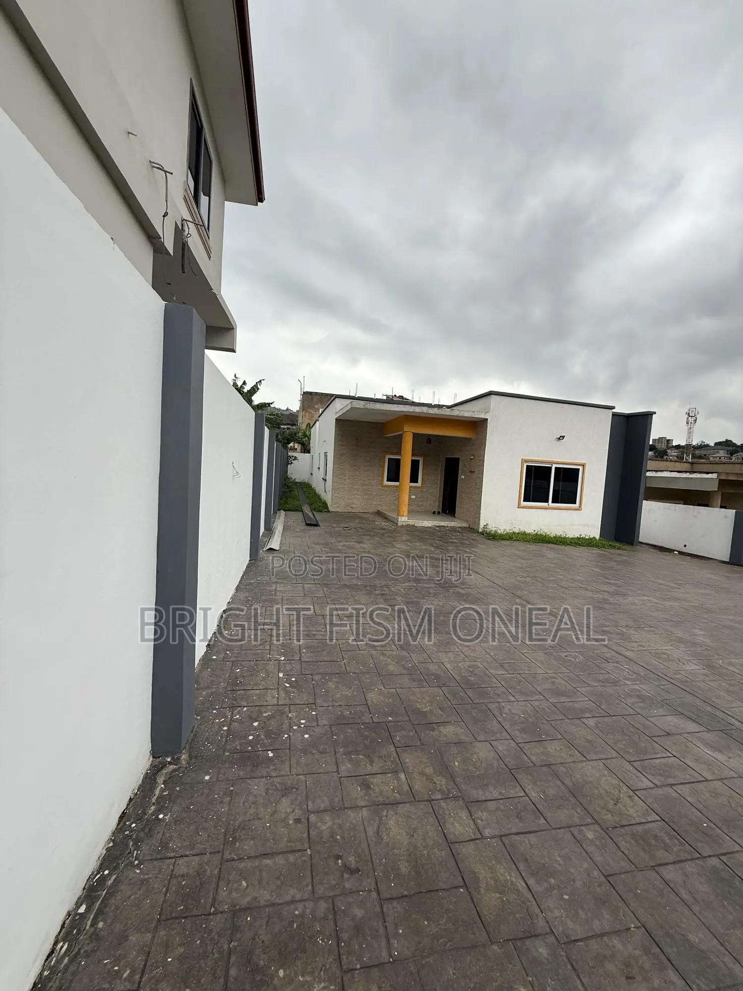 3bdrm Bungalow in Projectz Paradise, Kwabenya for sale