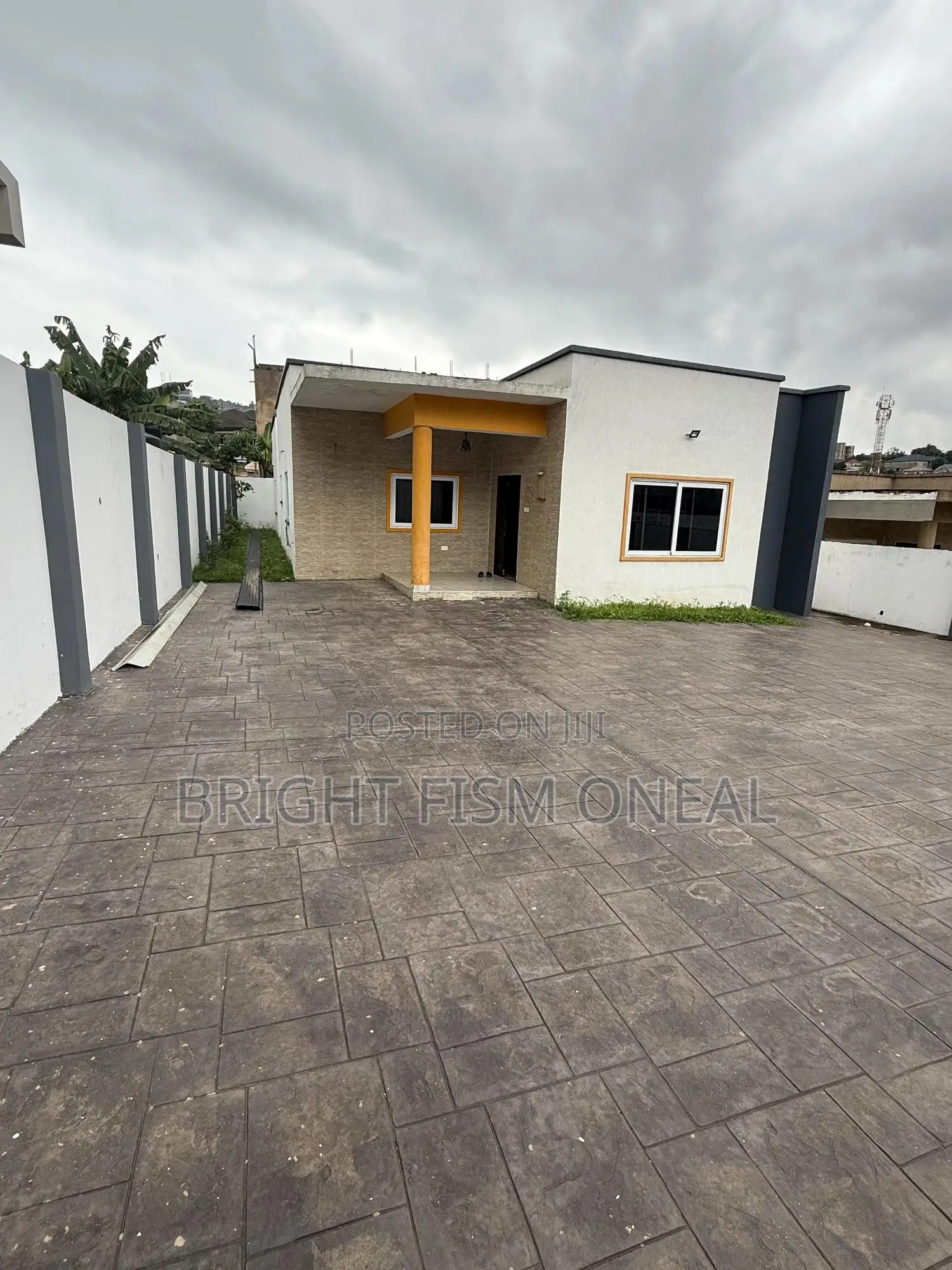 3bdrm Bungalow in Projectz Paradise, Kwabenya for sale