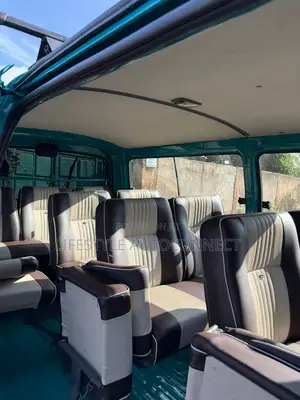 Toyota HiAce 2008 Green