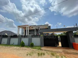 Furnished 6bdrm House in Atwima Nwabiagya for sale