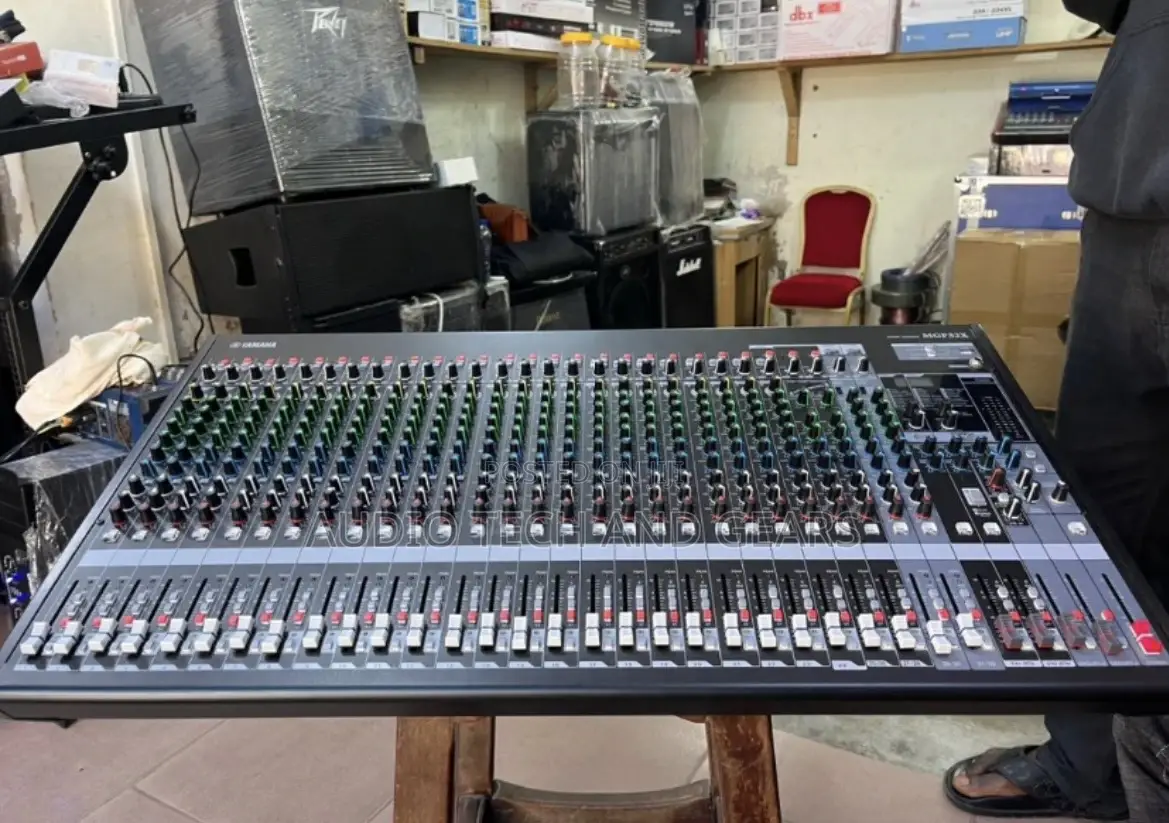 Yamaha Mgf32x 32 Channel Mixer