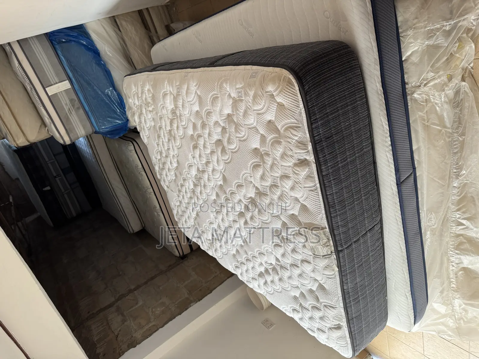 12 Inches Canada Queen Size Mattress (60-80-12)”